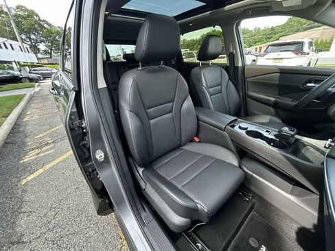 Certified 2023 Nissan Rogue SV w/ SV Premium B Package AWD/4WD image 25