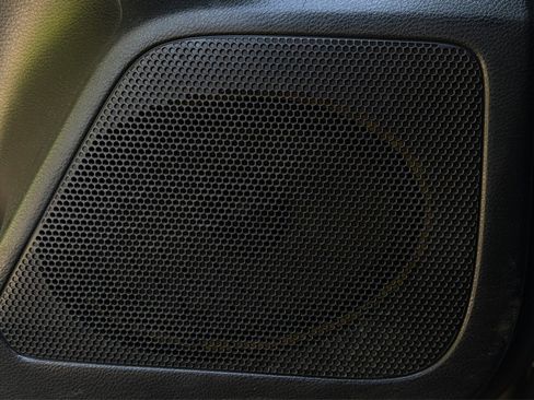 Used 2019 Toyota Tacoma TRD Sport AWD/4WD image 41