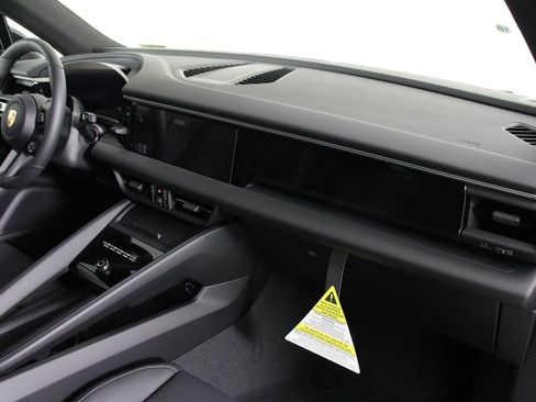 New 2026 Porsche Macan Electric RWD image 14