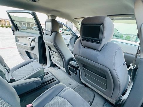 Used 2009 Chevrolet Traverse LT FWD image 22