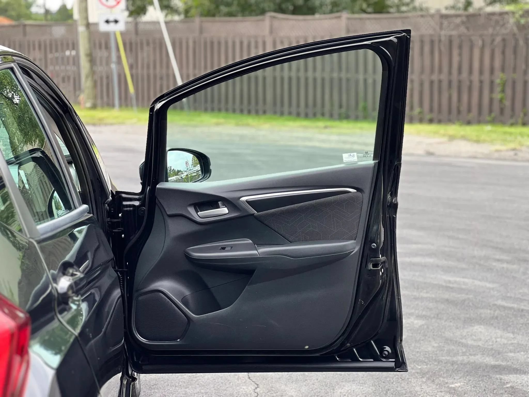Used 2015 Honda Fit EX image 33