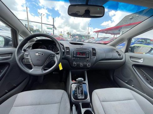 Used 2017 Kia Forte LX FWD image 15