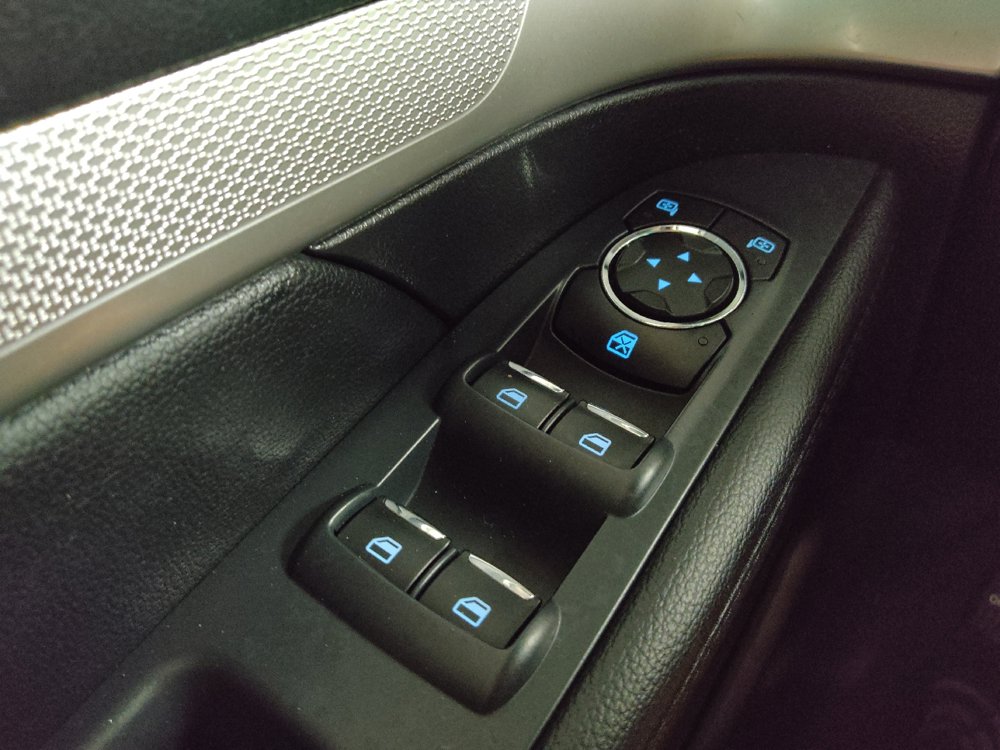 Used 2016 Ford Explorer XLT w/ Equipment Group 202A AWD/4WD image 27