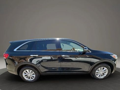 Used 2016 Kia Sorento L FWD image 4