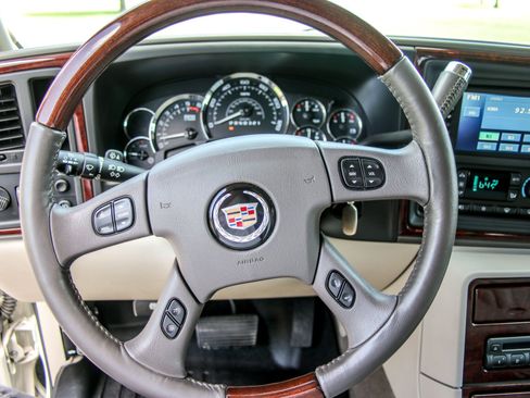 Used 2006 Cadillac Escalade EXT AWD/4WD image 26