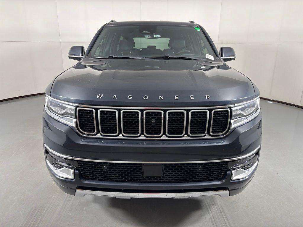 Used 2022 Jeep Wagoneer Series III w/ Convenience Group I RWD image 3