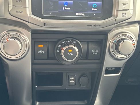 Used 2018 Toyota 4Runner SR5 Premium image 13