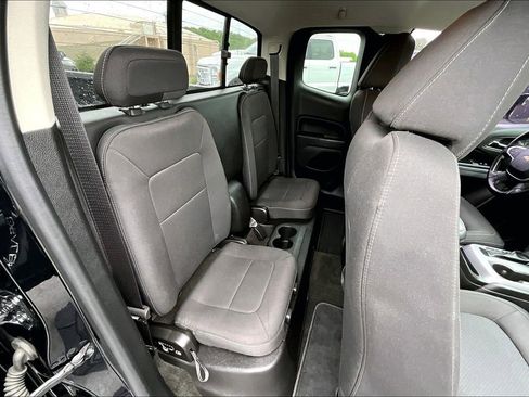 Used 2018 Chevrolet Colorado LT w/ LT Convenience Package RWD image 28