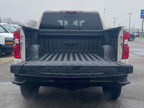 New 2026 Chevrolet Silverado 1500 ZR2 w/ Dark Appearance Package image 6