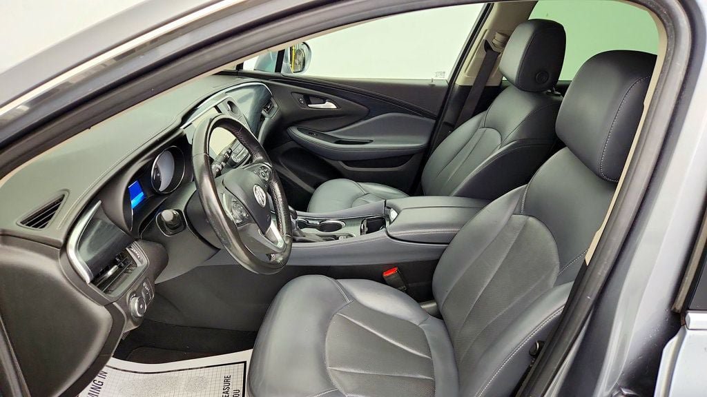 Used 2020 Buick Envision Essence FWD image 19