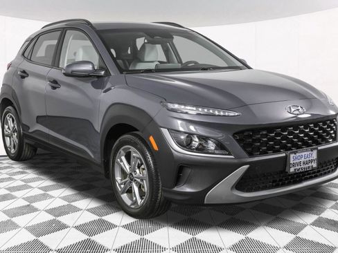 Used 2023 Hyundai Kona SEL image 11