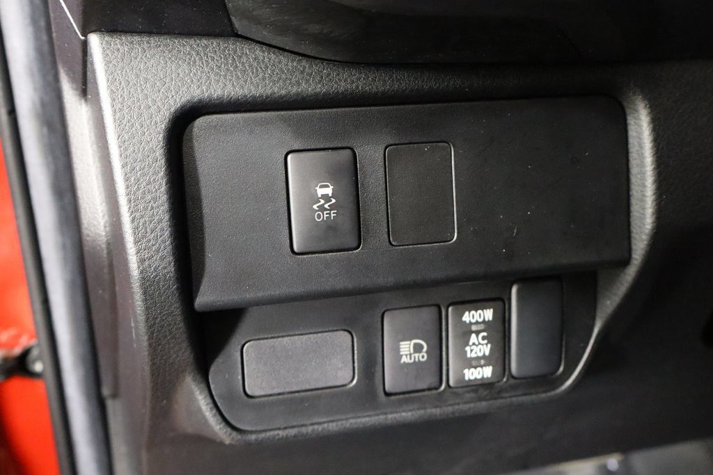 Used 2022 Toyota Tacoma TRD Sport w/ Technology Package RWD image 14