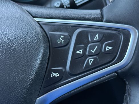 Used 2023 Chevrolet Equinox LT image 21