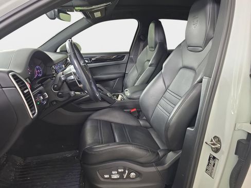 Used 2019 Porsche Cayenne image 18