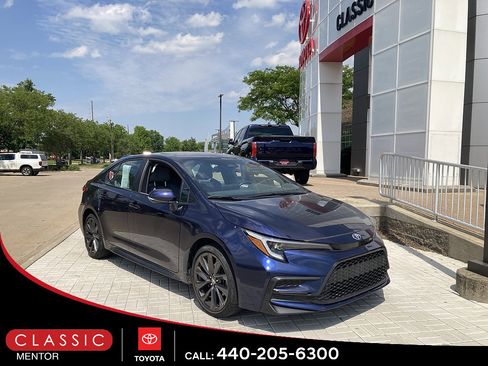Used 2023 Toyota Corolla SE w/ SE Premium Package FWD image 1
