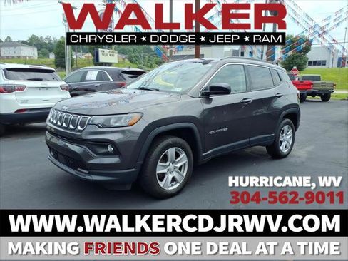 Certified 2022 Jeep Compass Latitude AWD/4WD image 1