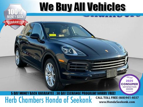 Used 2021 Porsche Cayenne AWD/4WD image 1