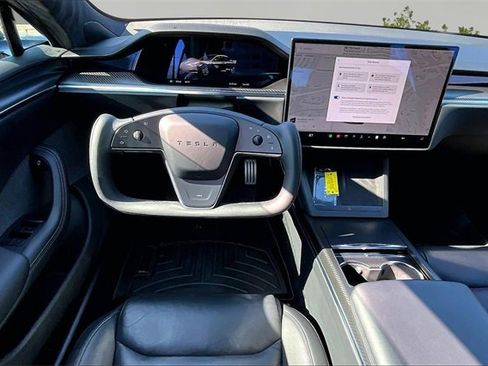 Used 2021 Tesla Model S Plaid image 5