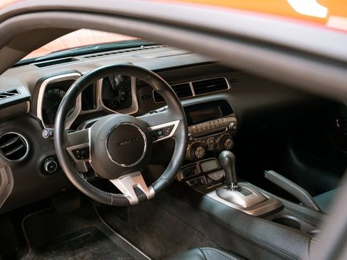 Used 2011 Chevrolet Camaro SS image 17