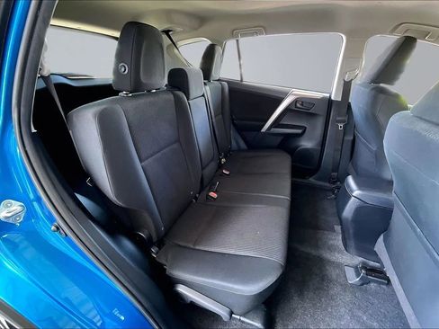 Used 2017 Toyota RAV4 LE FWD image 22