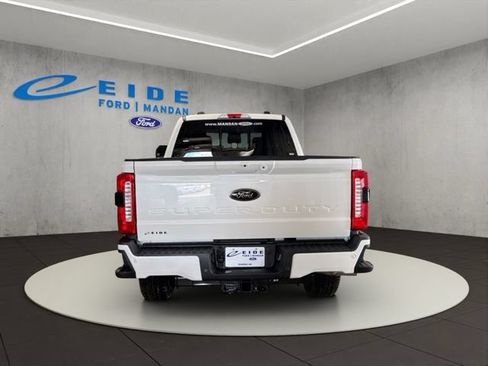 New 2026 Ford F250 Lariat w/ Black Appearance Package AWD/4WD image 9