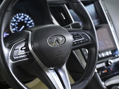 Used 2020 INFINITI Q50 Luxe w/ Essential Package (3.0T Luxe) image 11