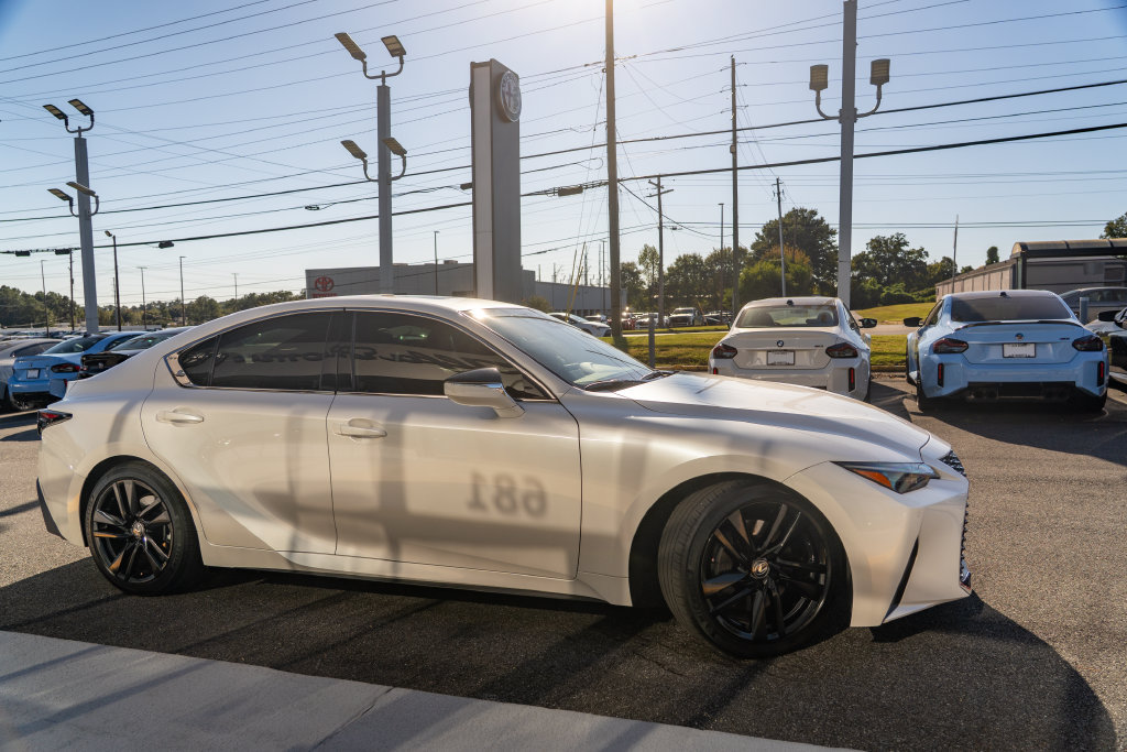 Used 2024 Lexus IS 300 w/ Comfort Package RWD image 9