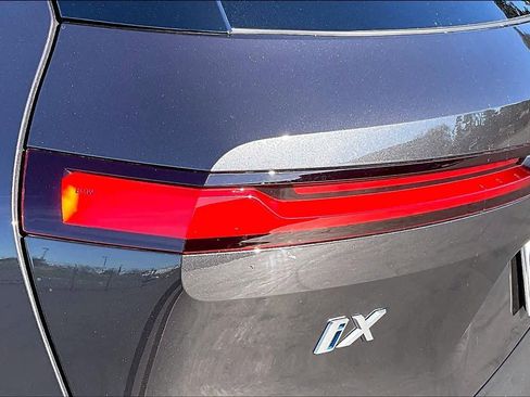 Used 2025 BMW iX xDrive50 w/ Convenience Package image 31