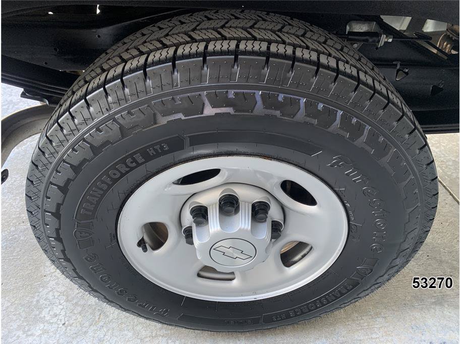 Used 2020 Chevrolet Express 2500 RWD image 22