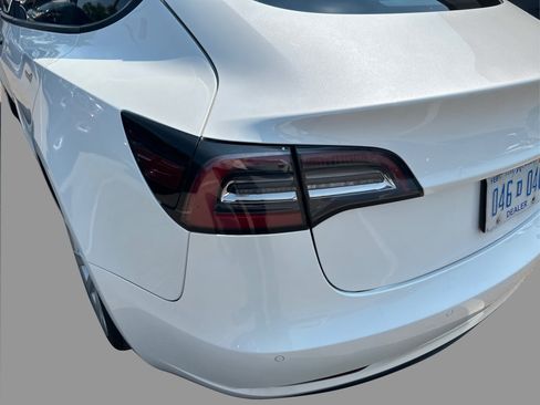 Used 2022 Tesla Model 3 Long Range AWD/4WD image 26