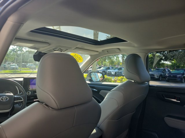 Used 2026 Toyota Highlander XLE AWD/4WD image 18
