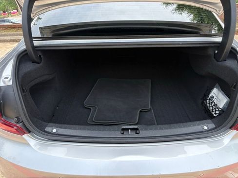 Used 2018 Volvo S90 T5 Momentum w/ Convenience Package image 17