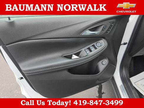 Used 2022 Buick Encore GX Essence w/ Experience Buick Package AWD/4WD image 27