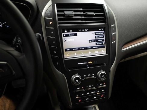 Used 2017 Lincoln MKC Select w/ Select Plus Package AWD/4WD image 29