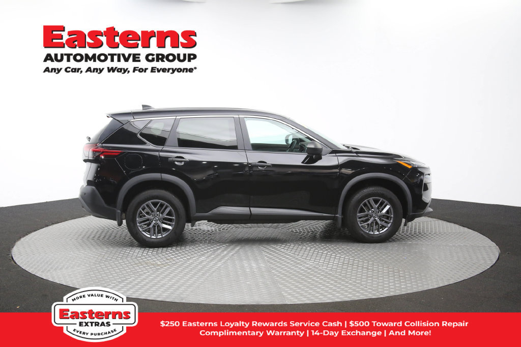 Used 2023 Nissan Rogue S AWD/4WD image 45