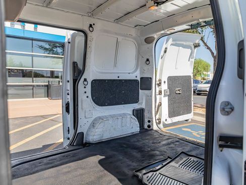 Used 2020 Nissan NV200 SV FWD image 10