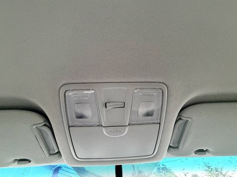 Used 2012 Hyundai Elantra GLS w/ Preferred Pkg 3 FWD image 27