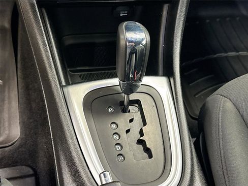 Used 2012 Chrysler 200 Touring image 14