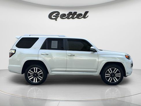 Used 2024 Toyota 4Runner Limited AWD/4WD image 4