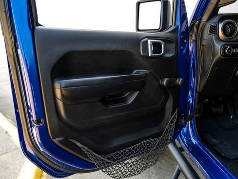 Used 2020 Jeep Wrangler Sport image 32