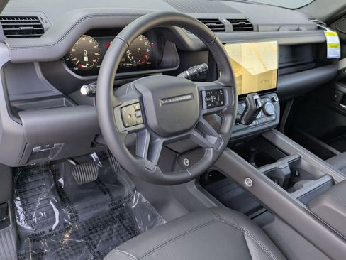 New 2026 Land Rover Defender 110 X-Dynamic SE AWD/4WD image 16