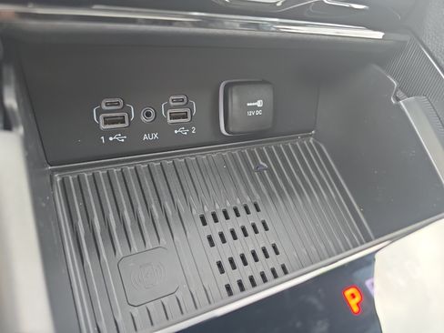 New 2026 Jeep Grand Cherokee Altitude AWD/4WD image 33