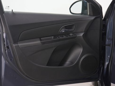 Used 2014 Chevrolet Cruze LT image 18