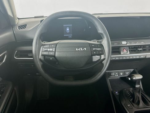 Used 2025 Kia K4 FWD image 18