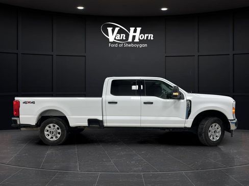 Used 2023 Ford F250 XLT AWD/4WD image 8