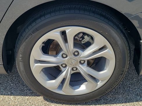 Used 2025 Honda Accord LX image 8