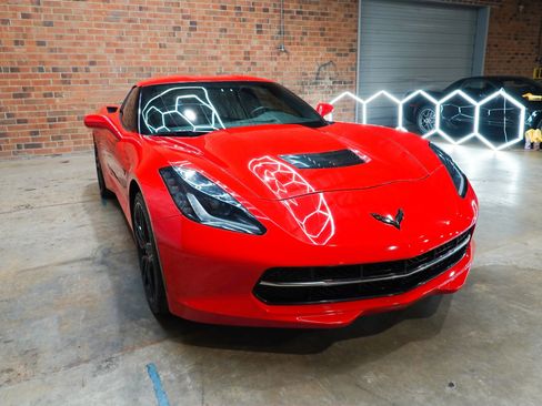Used 2019 Chevrolet Corvette Stingray Coupe w/ Battery Protection Package RWD image 4