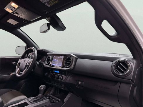 Used 2021 Toyota Tacoma TRD Sport RWD image 19