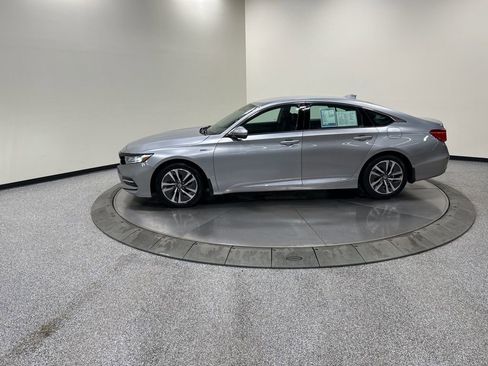 Used 2019 Honda Accord Hybrid image 9