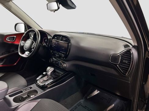 Used 2023 Kia Soul GT-Line w/ GT-Line Technology Package image 30